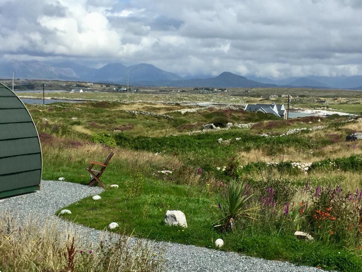 Earls View Maxi Pod Hotel Carna Buitenkant foto