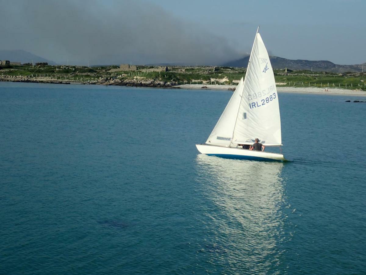 Earls View Maxi Pod Hotel Carna Buitenkant foto